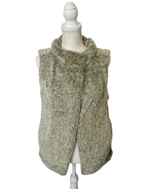 Dylan By True Grit Sherpa Vest